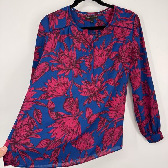 Banana Republic Chiffon 3/4 Sleeve Top Wom size Small Blue Pink Floral Popover - Picture 10 of 11